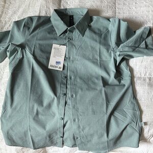 lululemon Men’s Airing Easy Short Sleeve Sage (CRBU) Button Down Shirt